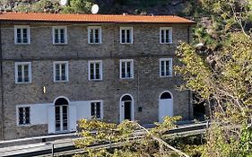 Gronda Via Vandelli Locazioni Turistiche - Private Tourist Rentals
